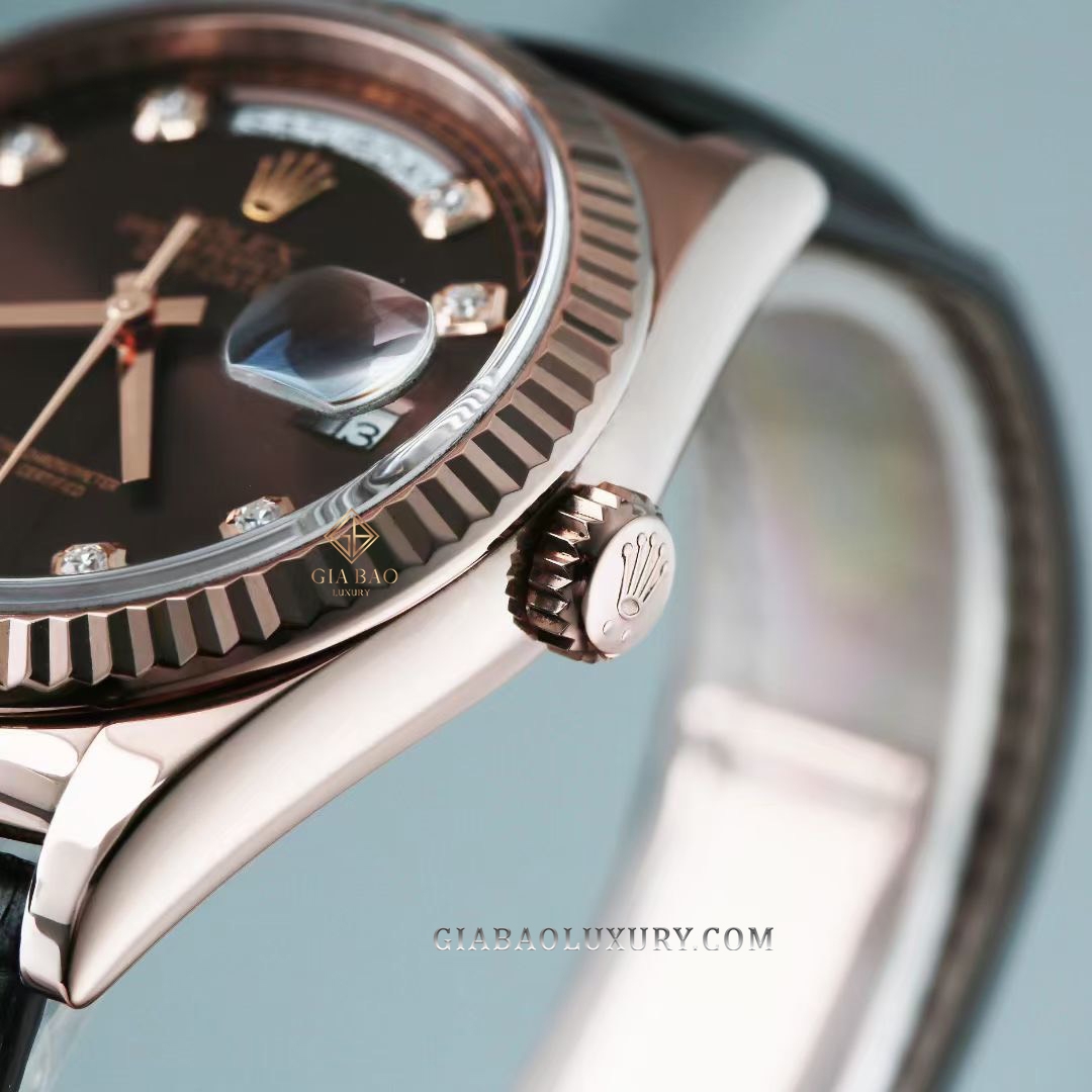 Đồng Hồ Rolex Day-Date 36 118135 Mặt Số Chocolate Nạm Kim Cương Và Hồng Ngọc