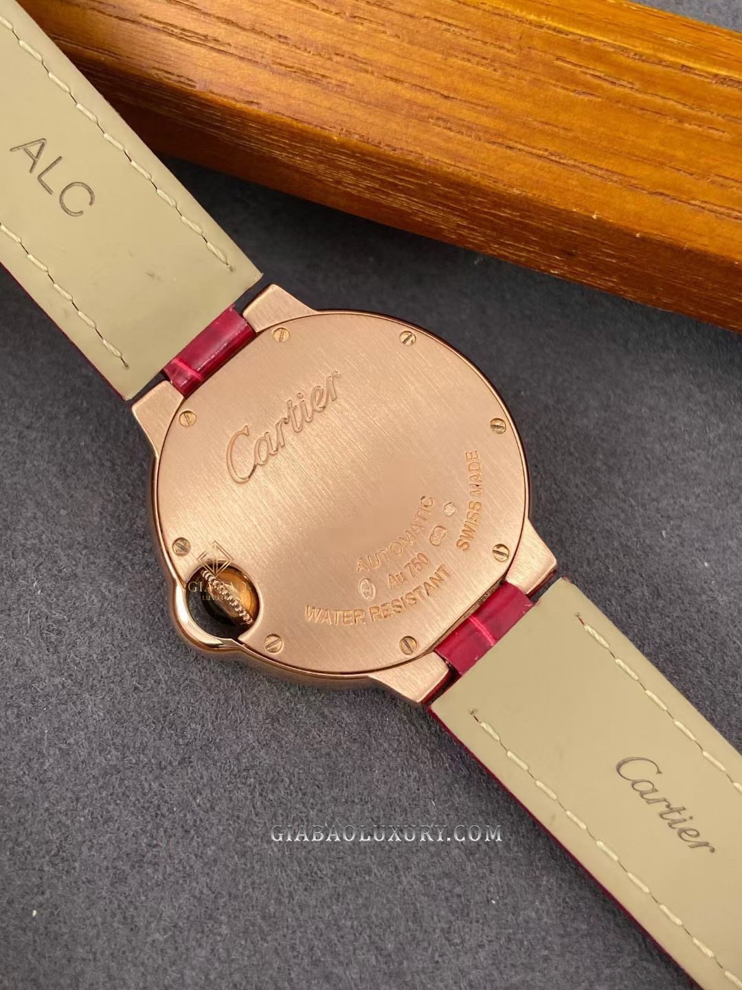 Đồng Hồ Cartier Ballon Bleu De Cartier WE902036