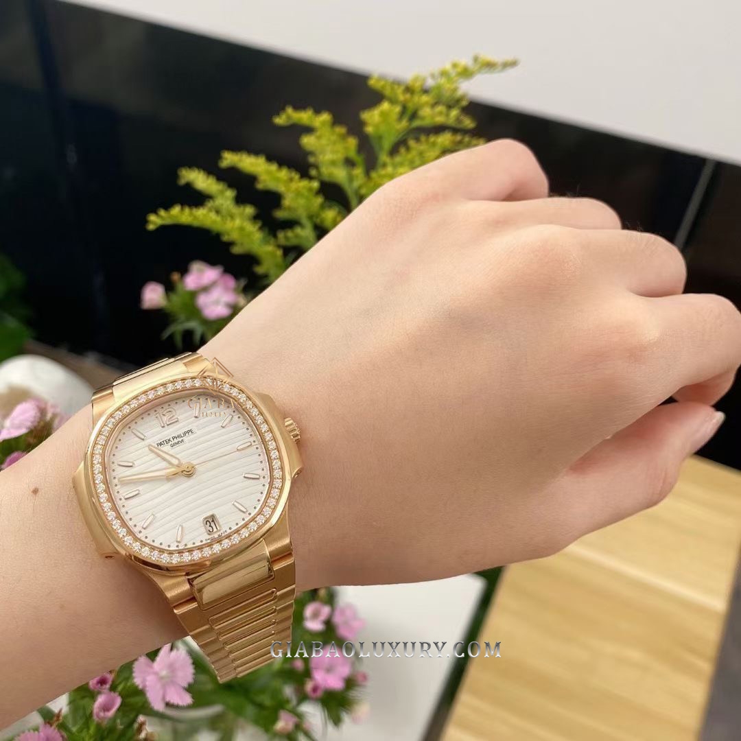 Đồng Hồ Patek Philippe Nautilus 7118/1200R-001