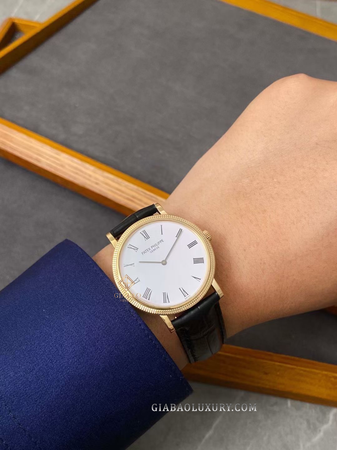 Đồng Hồ Patek Philippe Calatrava 5120J-001