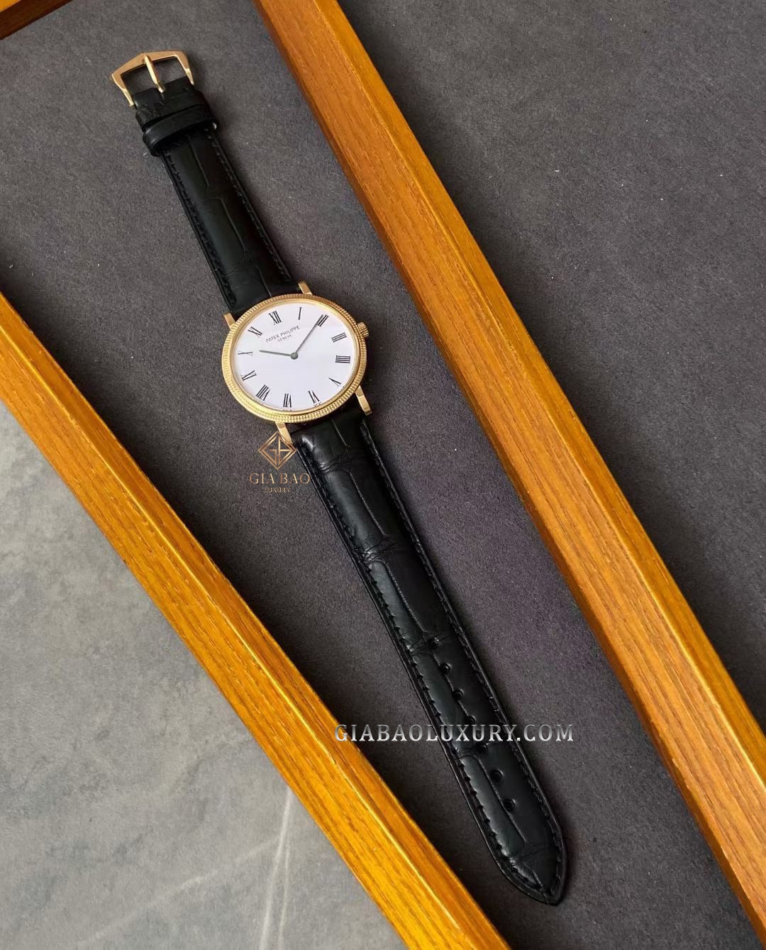 Đồng Hồ Patek Philippe Calatrava 5120J-001