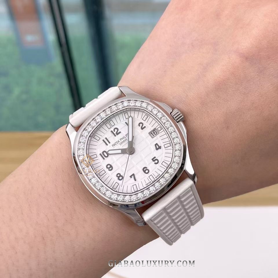 Đồng Hồ Patek Philippe Aquanaut 5067A-011