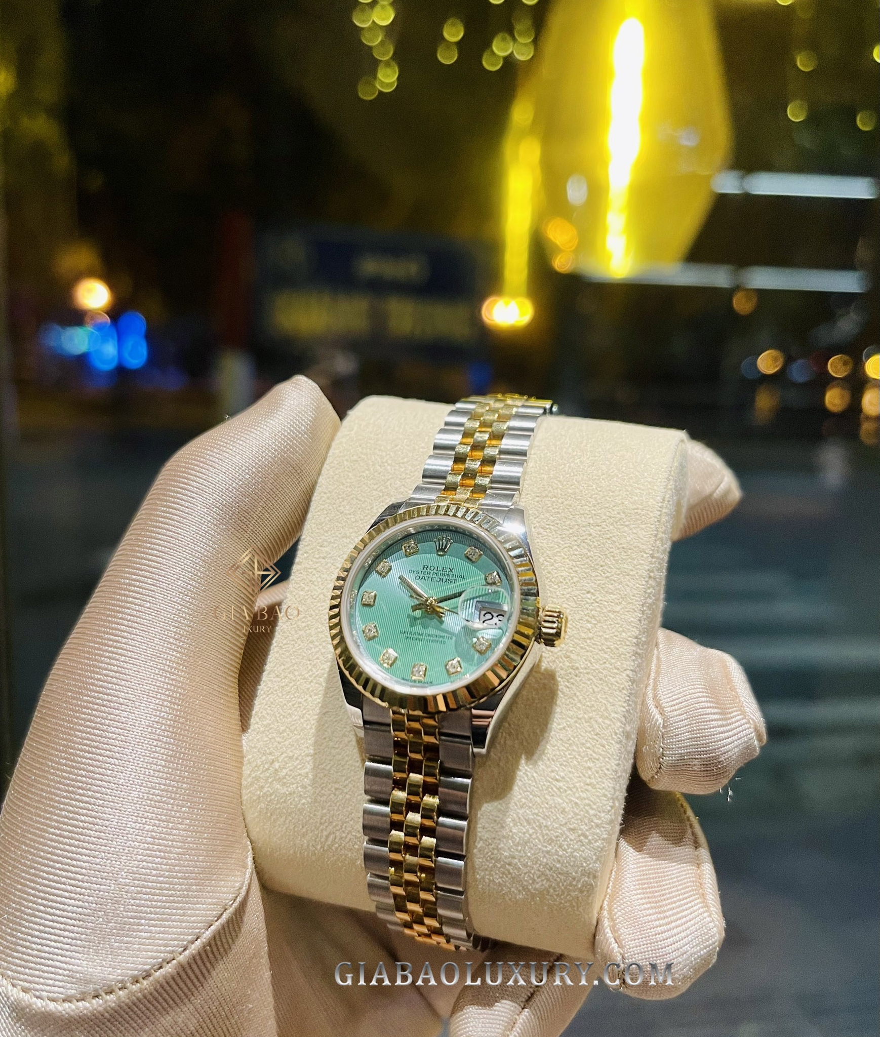 Đồng Hồ Rolex Lady-Datejust 28 279173 Mặt Số Xanh Nạm Kim Cương