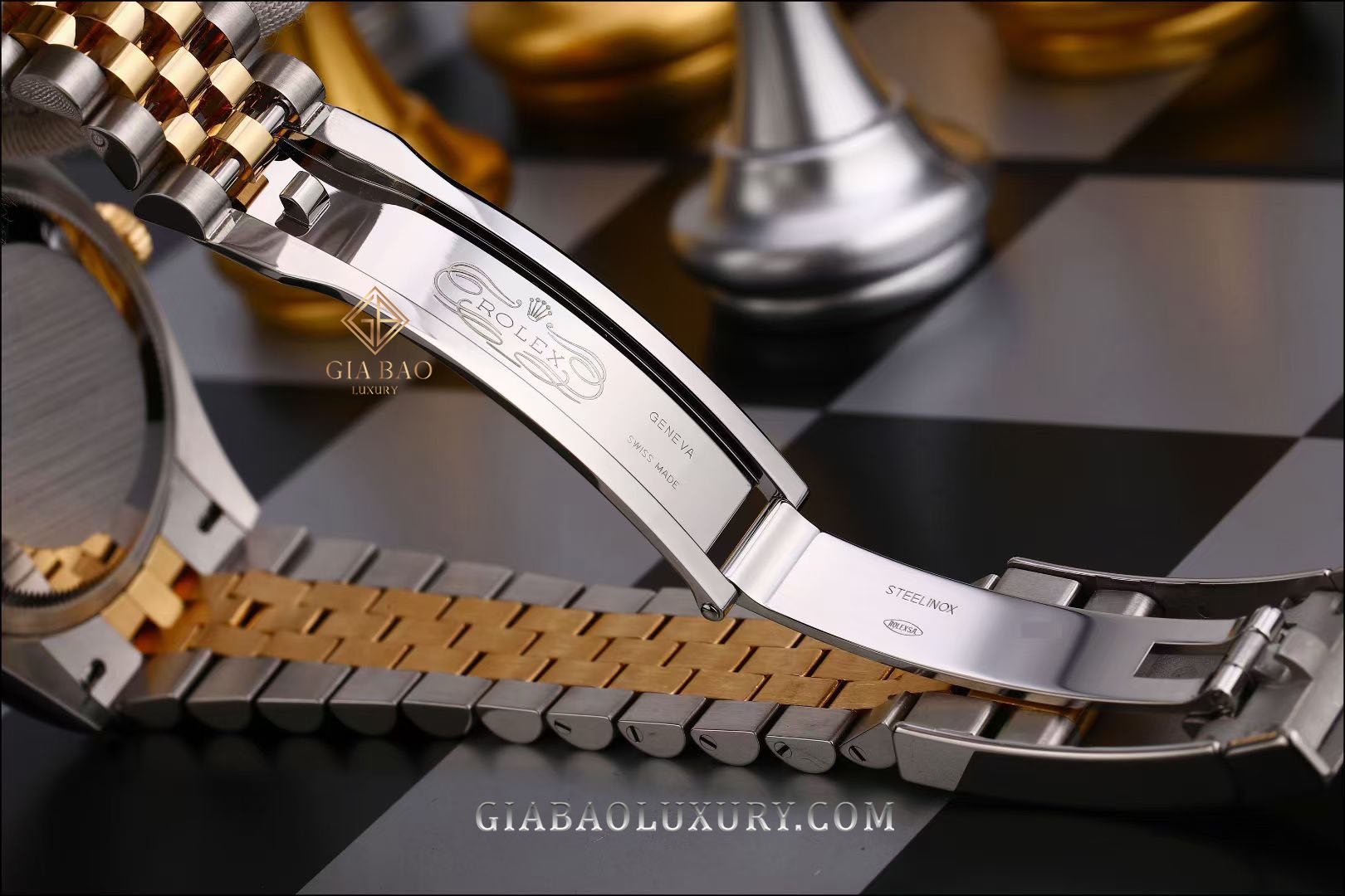 Đồng Hồ Rolex Datejust 36 126283RBR Mặt Số Vi Tính Bạc