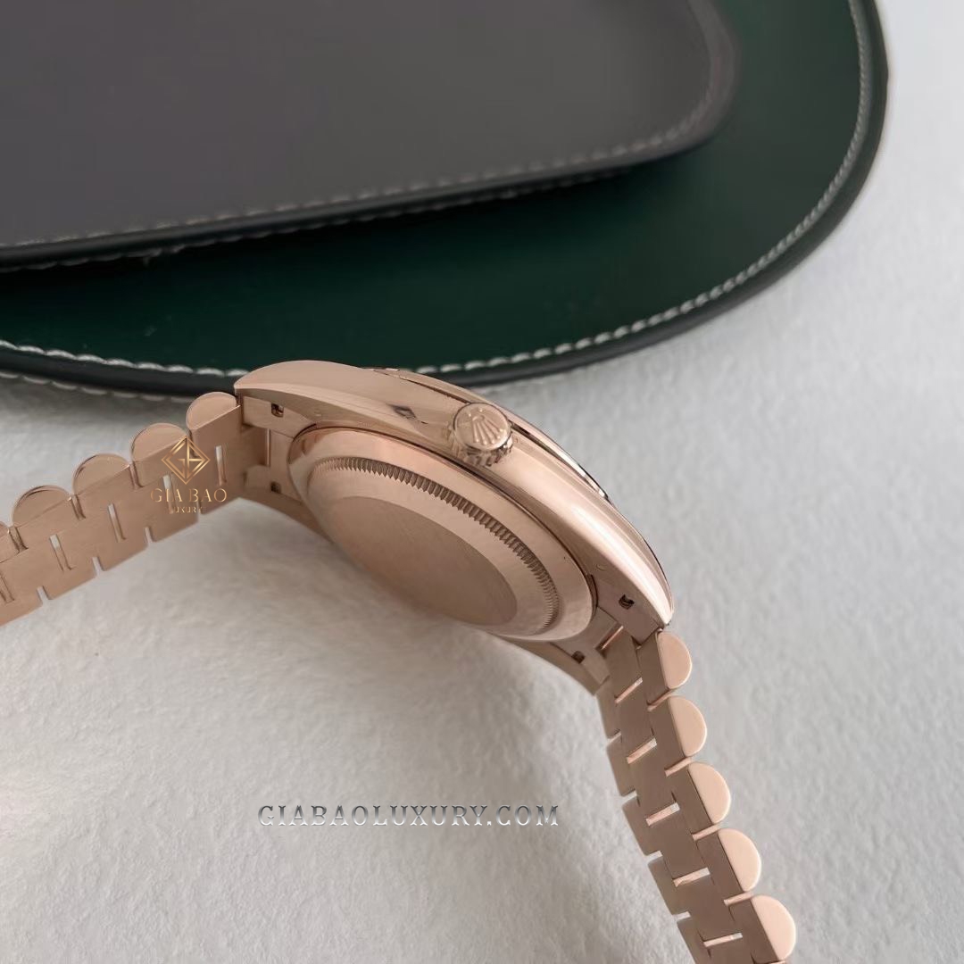Đồng Hồ Rolex Day-Date 40 228345RBR Mặt Số Xanh Olive