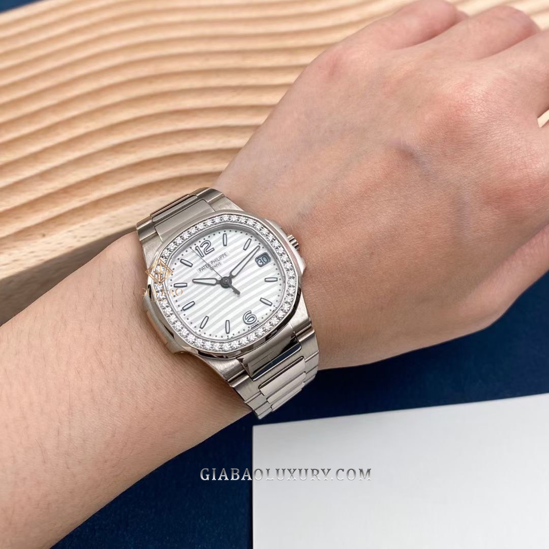 Đồng Hồ Patek Philippe Nautilus 7010/1G-011
