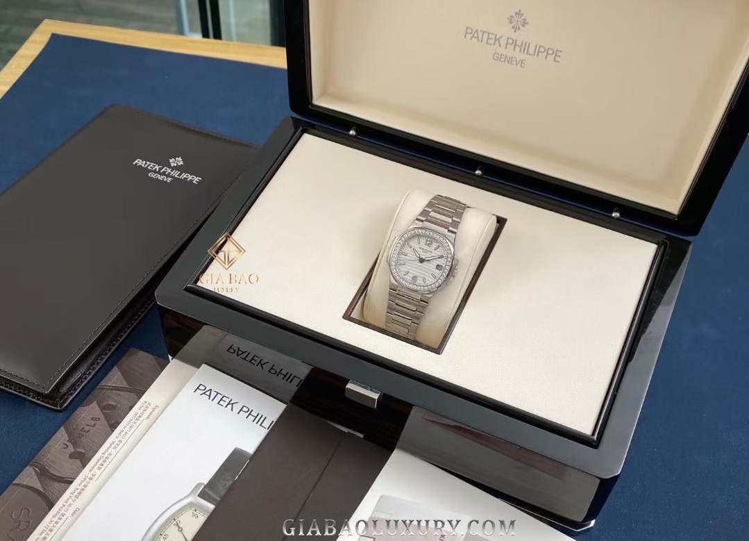 Đồng Hồ Patek Philippe Nautilus 7010/1G-011