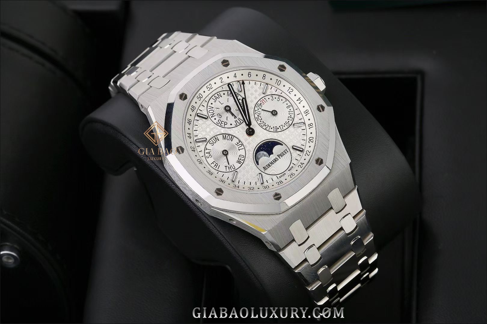 Đồng Hồ Audemars Piguet Royal Oak Perpetual Calendar 26574ST.OO.1220ST.01