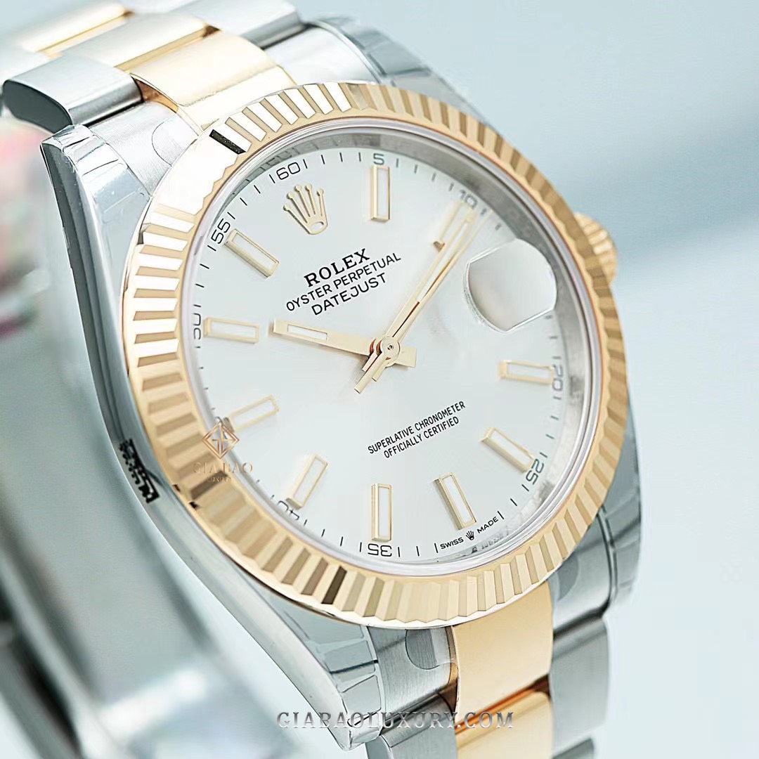 Đồng Hồ Rolex Datejust 41 126333 Mặt Số Trắng Cọc Dạ Quang Dây Đeo Oyster