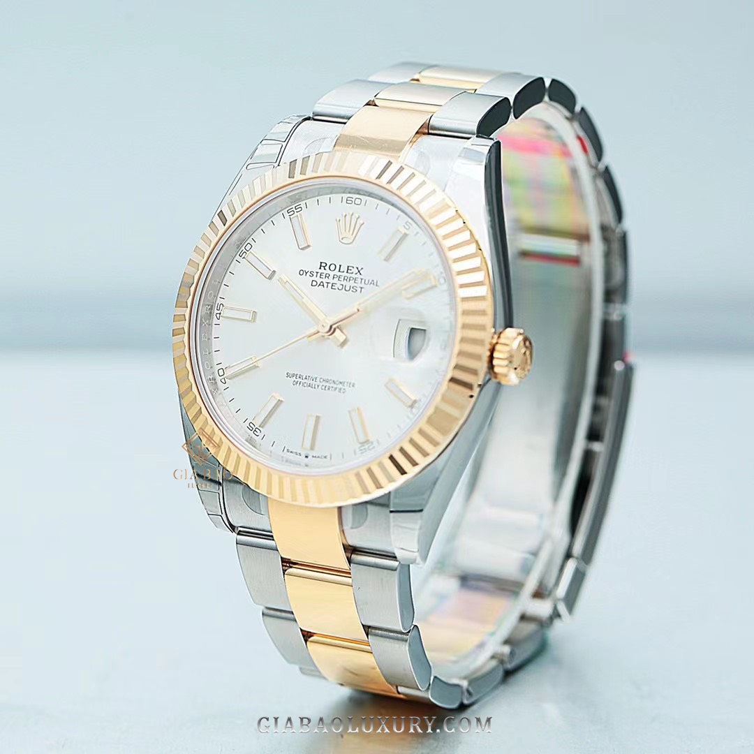 Đồng Hồ Rolex Datejust 41 126333 Mặt Số Trắng Cọc Dạ Quang Dây Đeo Oyster