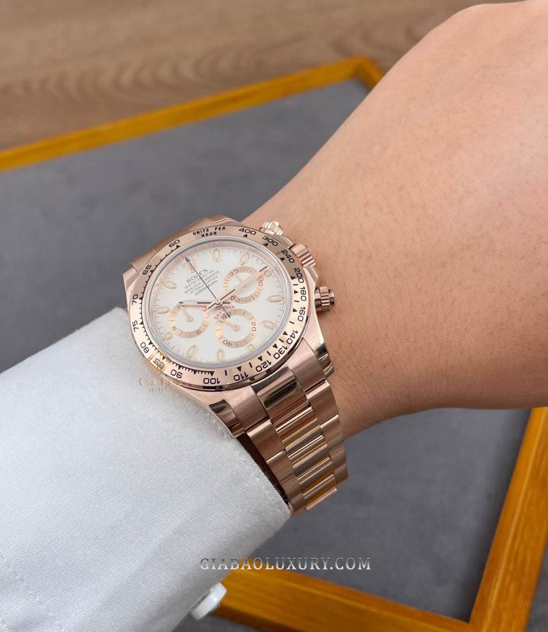 Đồng Hồ Rolex Cosmograph Daytona 116505 Mặt Số Màu Ngà