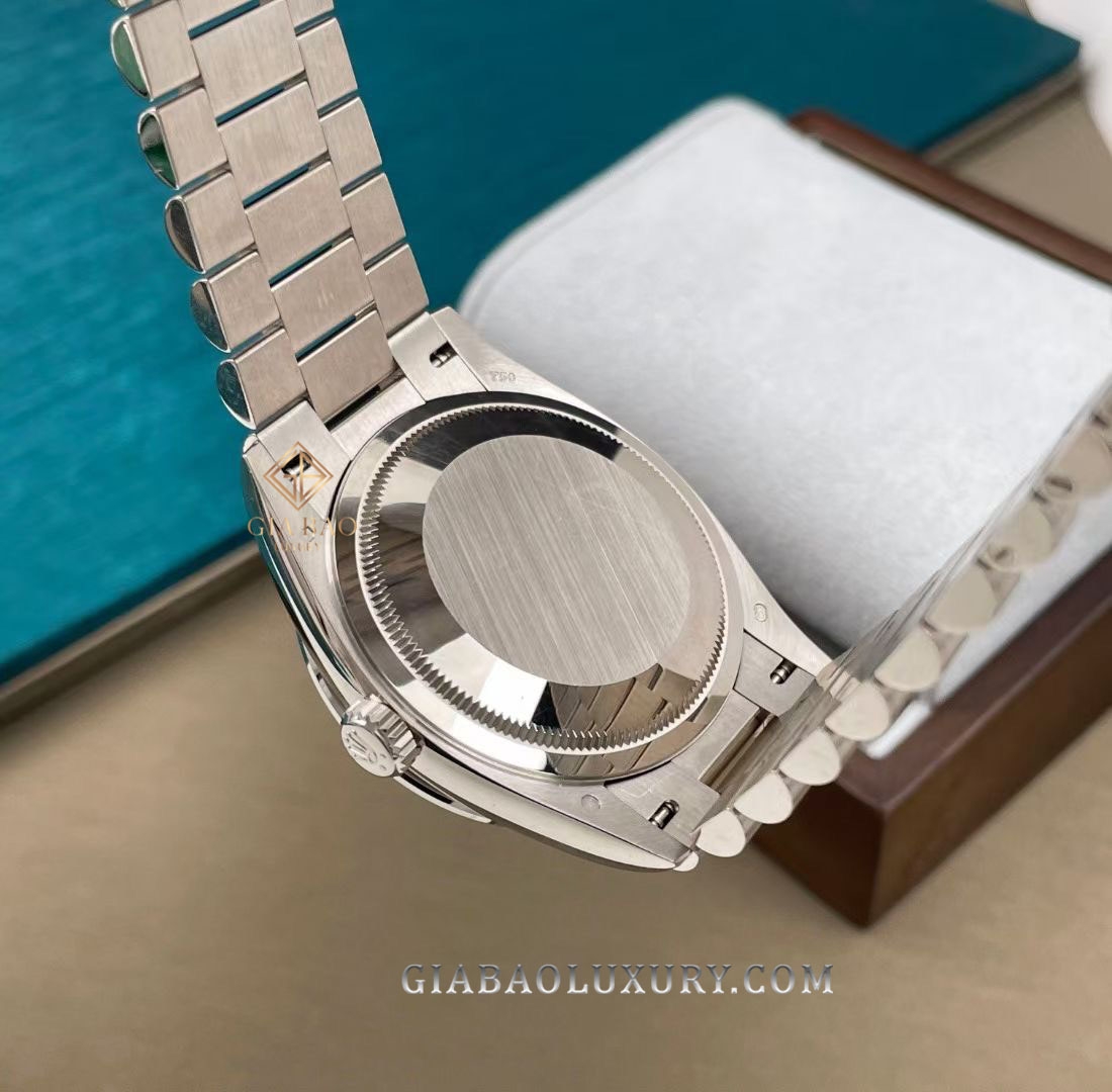 Đồng Hồ Rolex Day-Date 36 128349RBR Mặt Số Vỏ Trai Trắng
