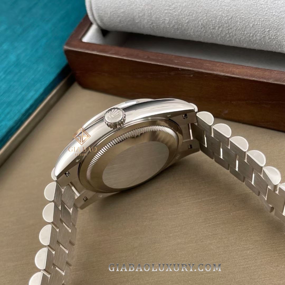Đồng Hồ Rolex Day-Date 36 128349RBR Mặt Số Vỏ Trai Trắng
