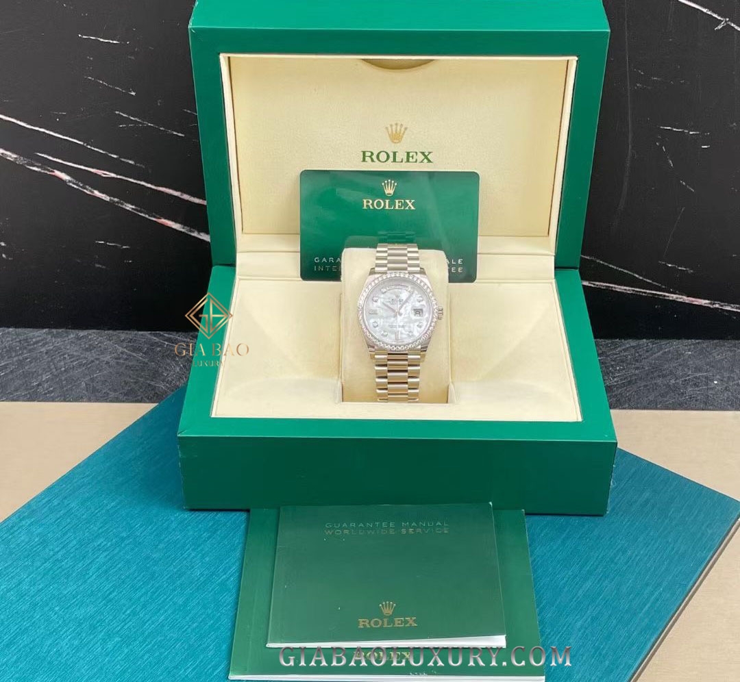 Đồng Hồ Rolex Day-Date 36 128349RBR Mặt Số Vỏ Trai Trắng