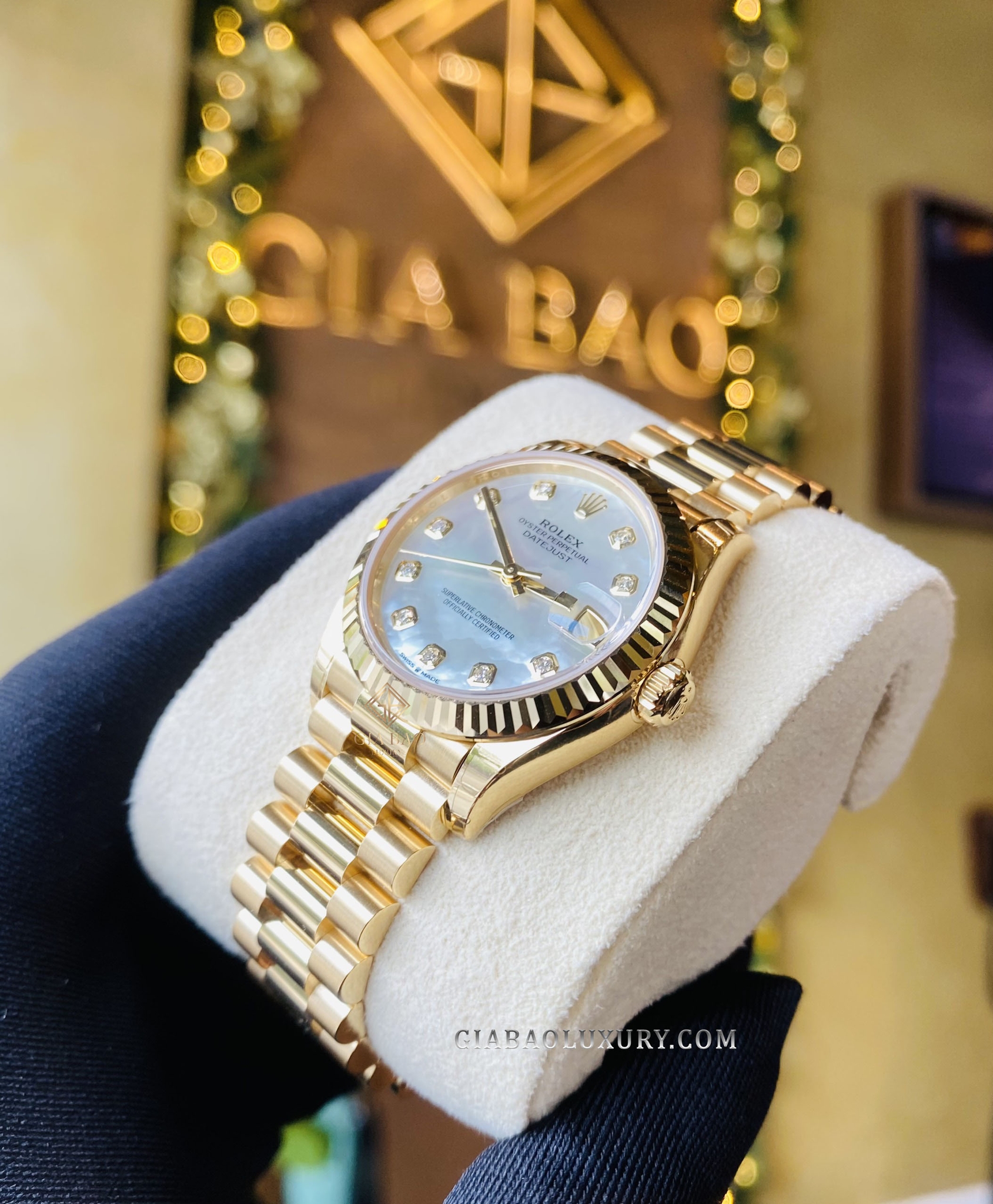 Đồng Hồ Rolex Lady Datejust 278278 Mặt Số Vỏ Trai Trắng