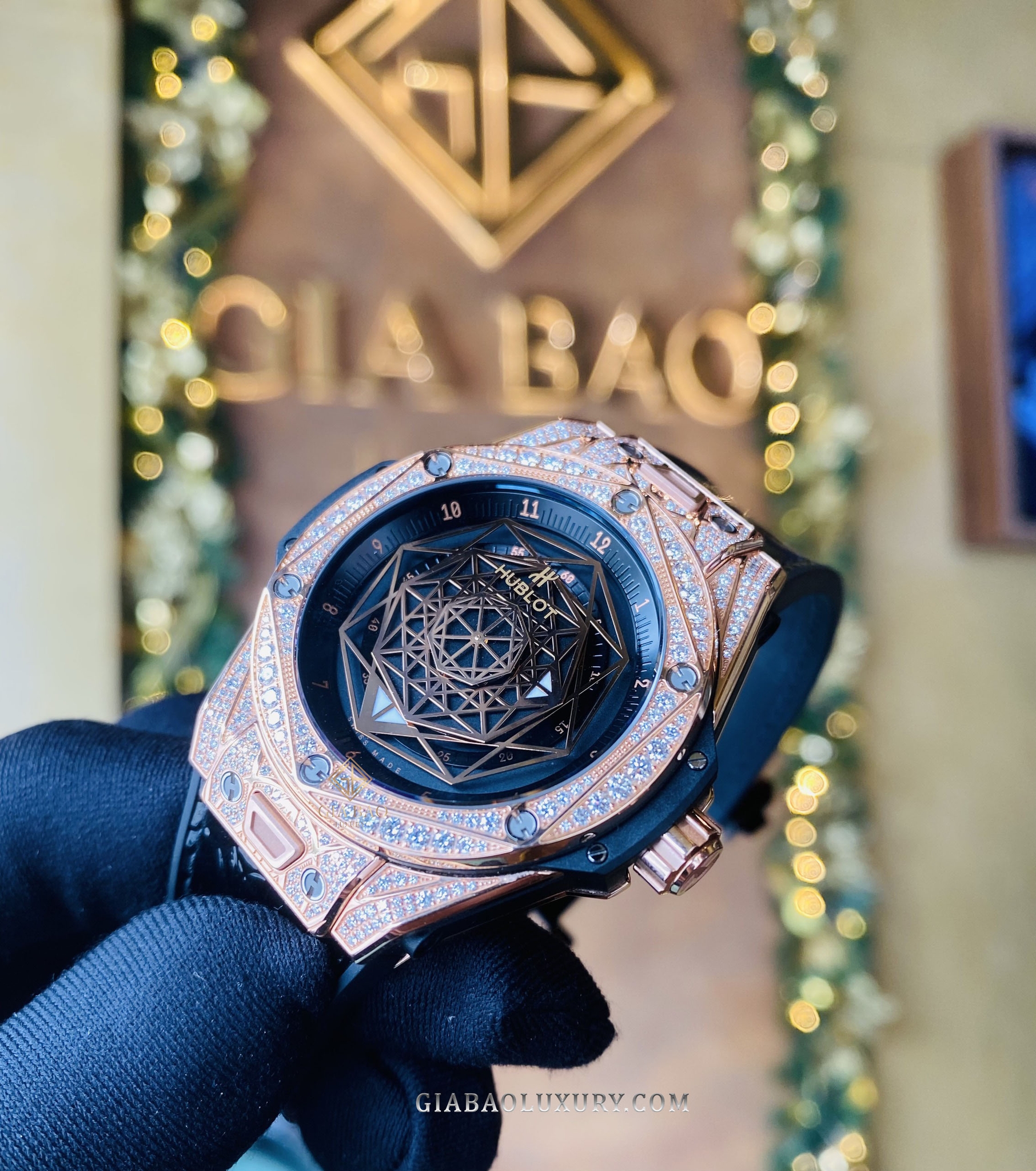 Đồng Hồ Hublot One Click Big Bang Sang Bleu 465.OS.1118.VR.1704.MXM18