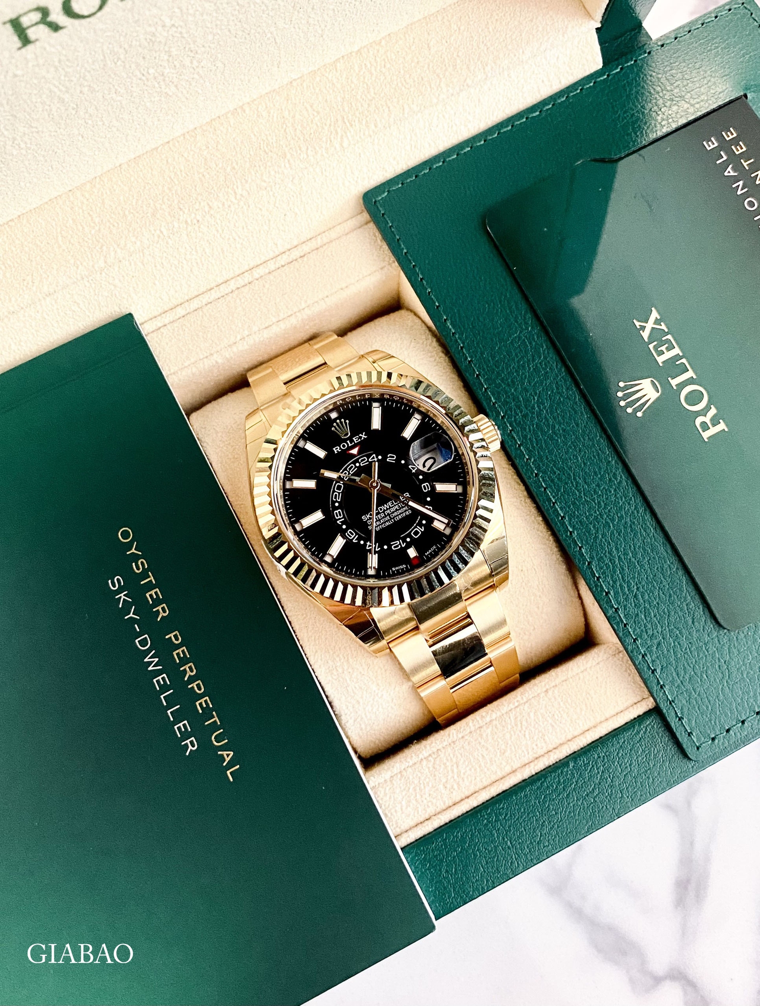 Đồng Hồ Rolex Sky Dweller 326938 Mặt Số Đen