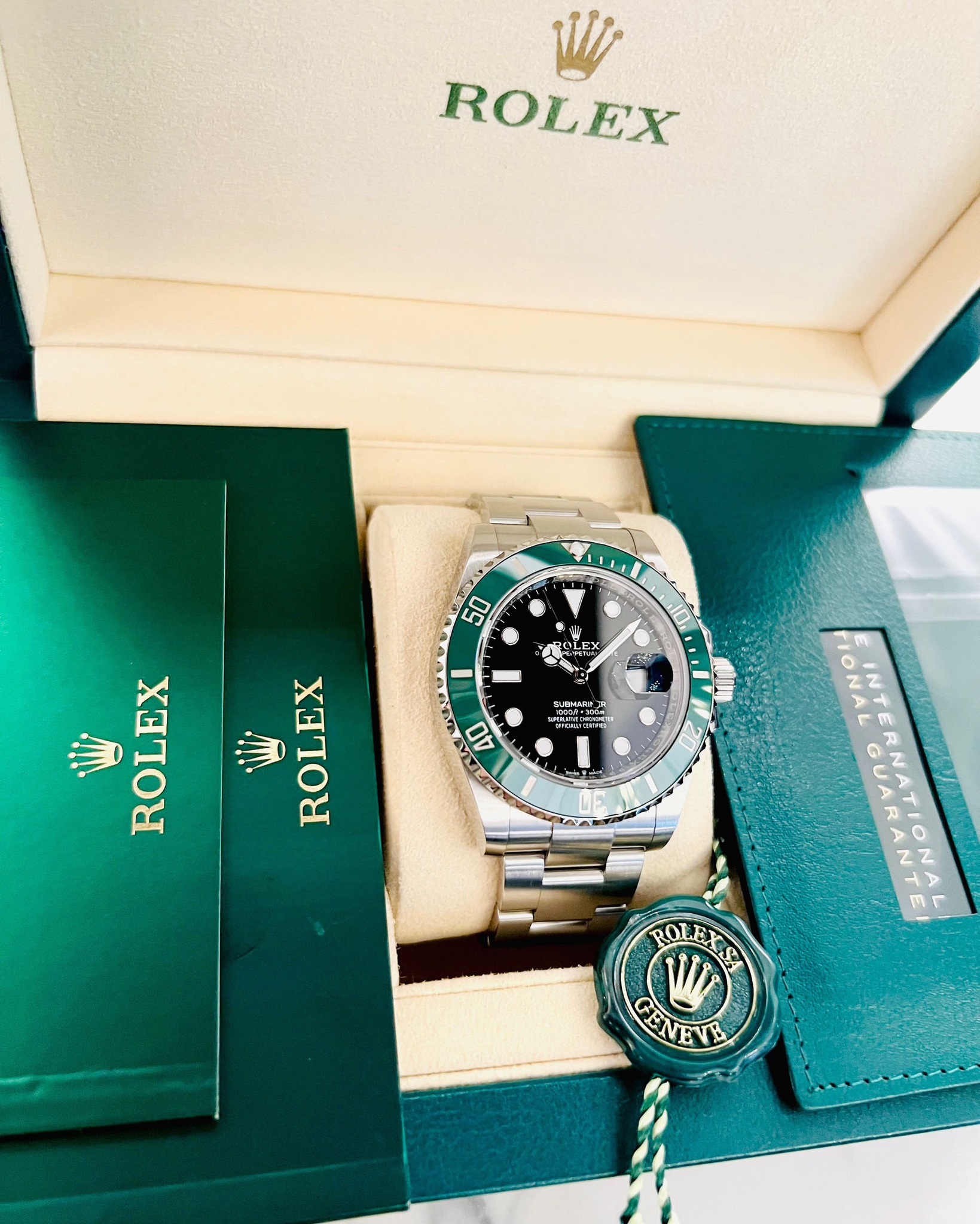 Đồng Hồ Rolex Submariner 126610LV Mặt Số Đen