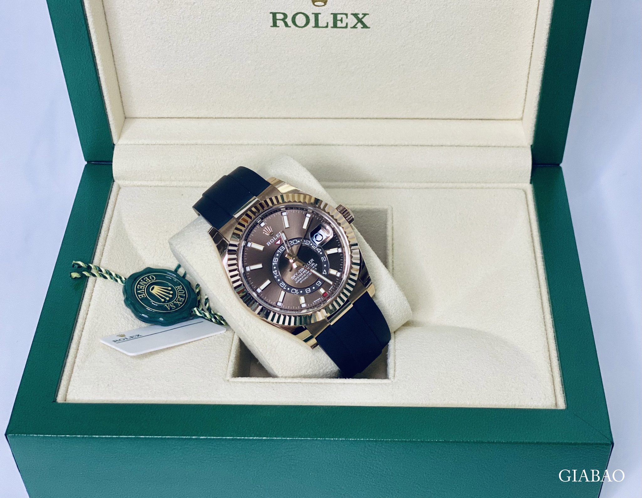 Đồng Hồ Rolex Sky Dweller 326235 Mặt Số Chocolate