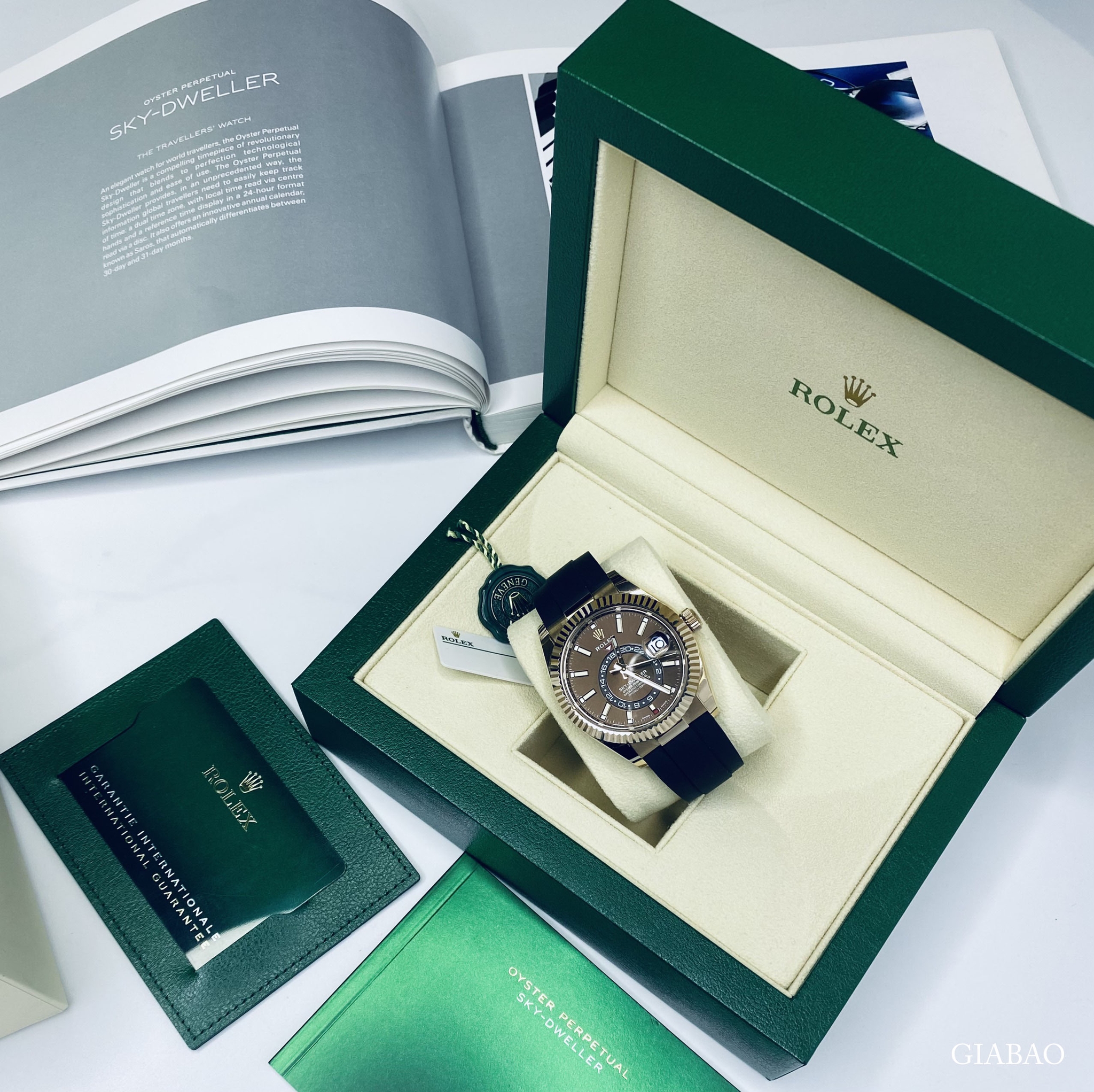 Đồng Hồ Rolex Sky Dweller 326235 Mặt Số Chocolate