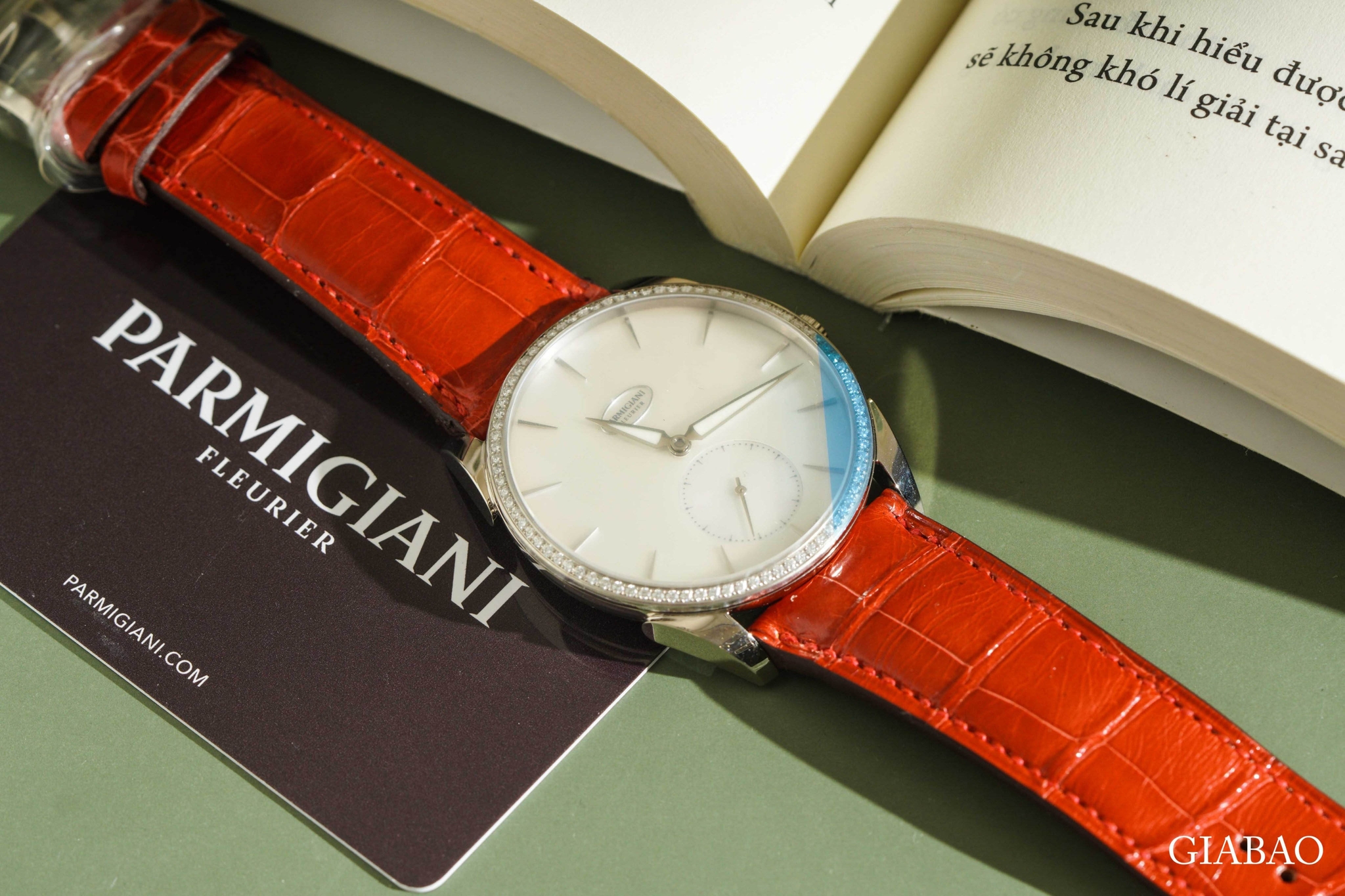 Đồng Hồ Parmigiani Fleurier Tonda 1950 PFC267-1263300-HA2141 Mặt Số Vỏ Trai Trắng