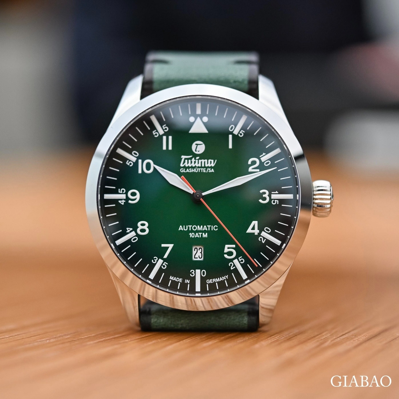 Đồng hồ đeo tay thương hiệu Tutima, dòng sản phẩm Grand Flieger