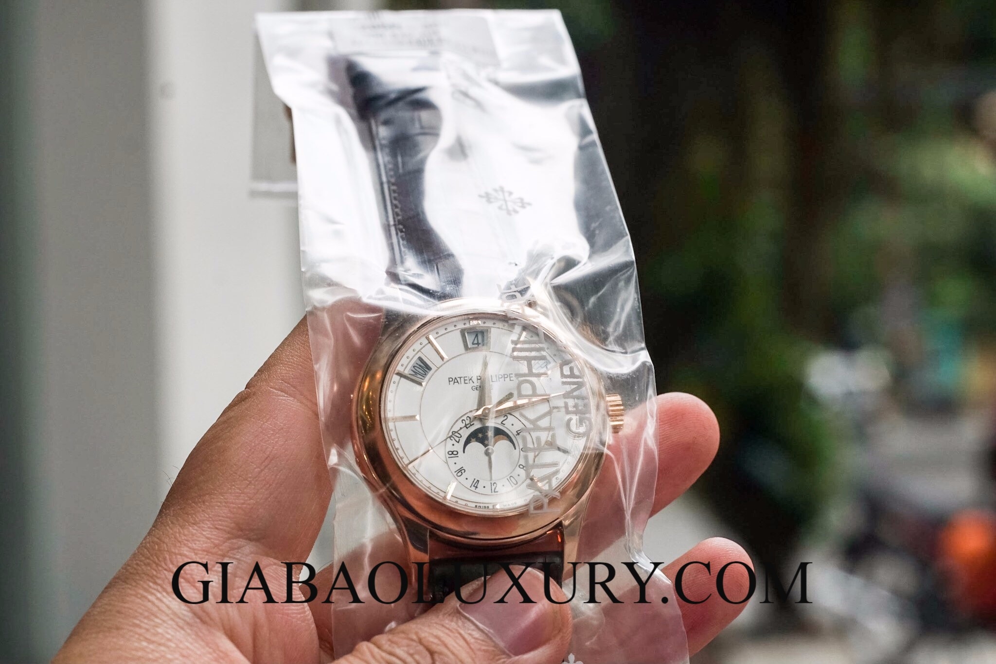 Đồng Hồ Patek Philippe 5205R-001 Mặt Trắng