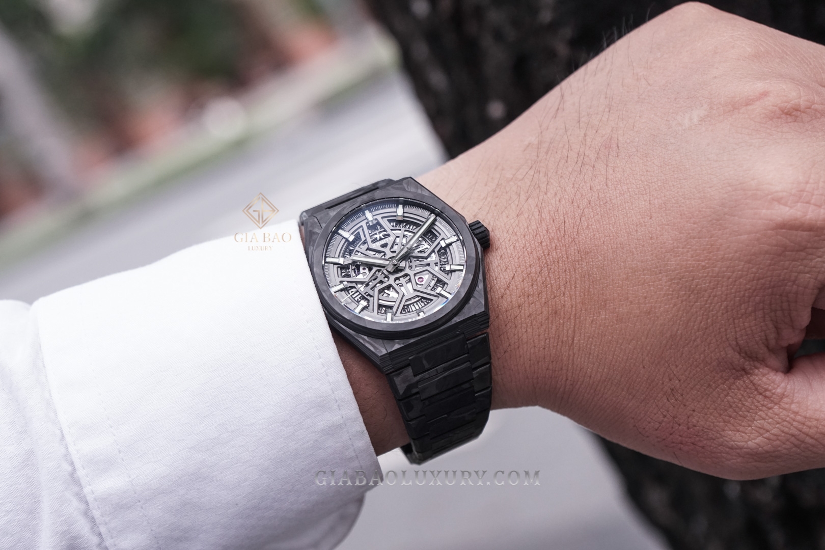 Review đồng hồ Zenith Defy Classic 10.9001.670/80.M9000 