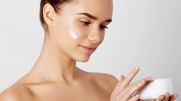 Kem dưỡng ẩm cho da mặt không thể thiếu trong bước chăm sóc da