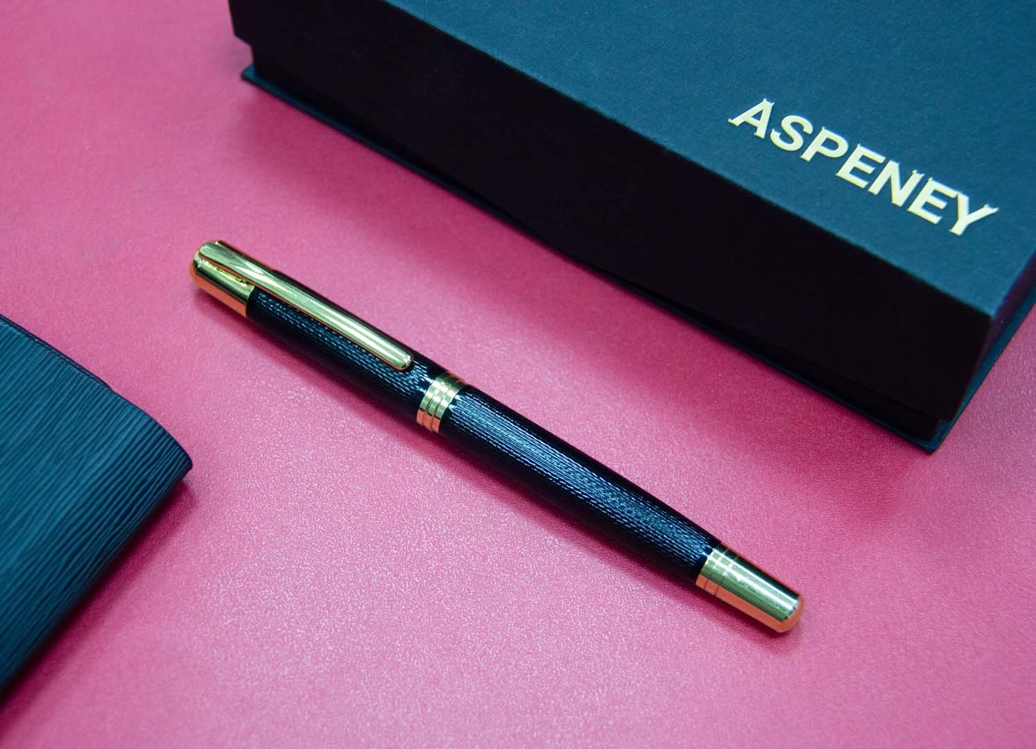 Bút dạ bi ASPENEY Hill Black Rollerball