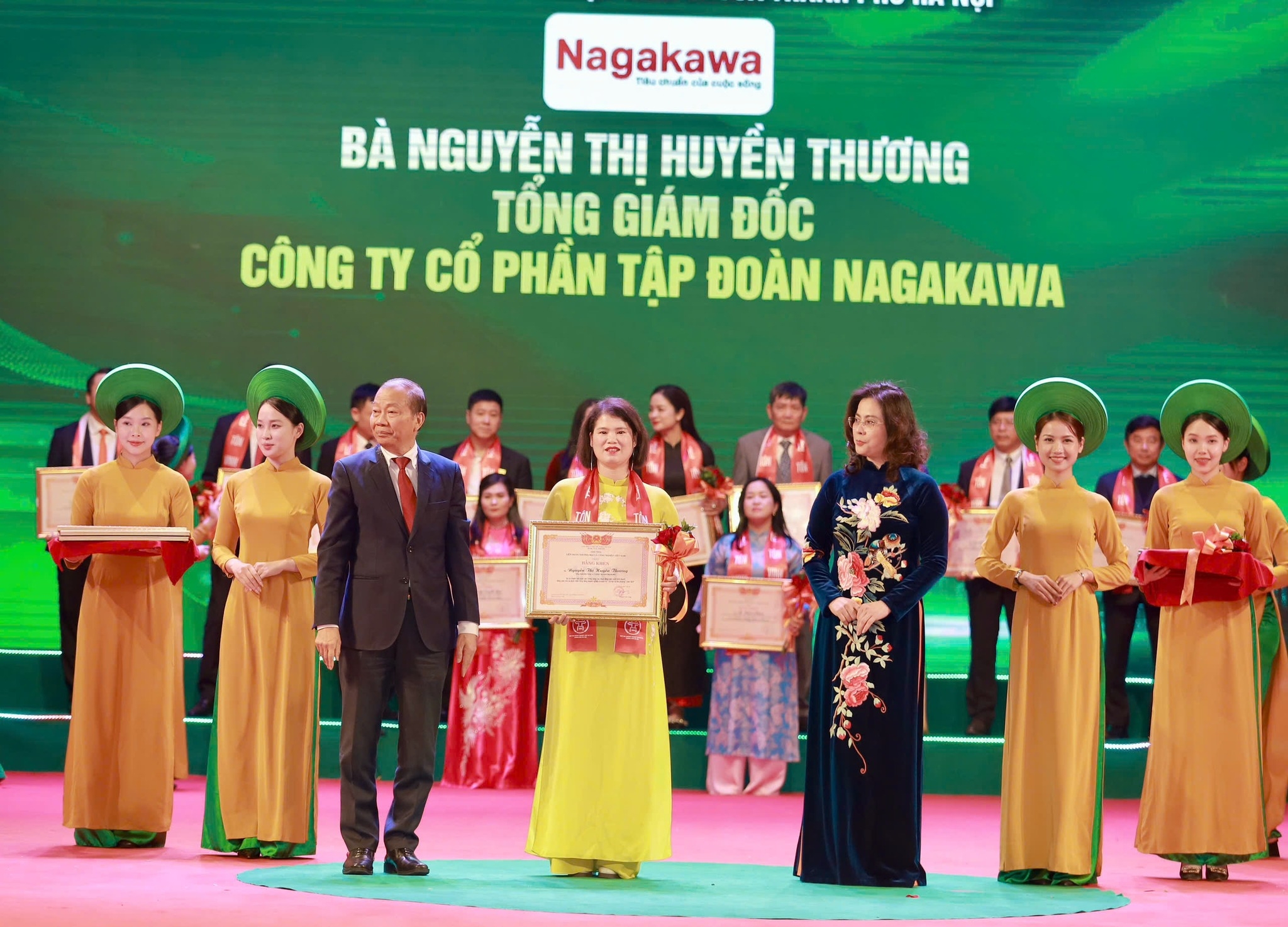 NAGAKAWA ĐƯỢC VINH DANH TẠI LỄ TÔN VINH DOANH NHÂN - DOANH NGHIỆP THĂNG LONG 2024