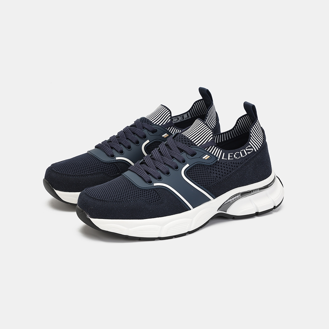 Thiết kế sneaker hướng đến sự linh hoạt và tinh tế, sử dụng chất liệu da cao cấp giúp tổng thể giày trở nên nam tính, bền bỉ và phù hợp với nhịp sống thường ngày