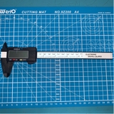 Thước kẹp điện tử 150mm bằng nhựa Cacbon