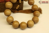 Vòng gỗ Đàn Hương Ấn Độ 18mm - 13 hạt trên 100 năm tuổi