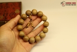 Vòng gỗ Đàn Hương Ấn Độ 16mm - 14 hạt trên 100 năm tuổi