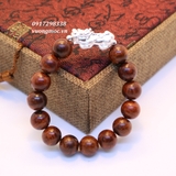 Vòng tay gỗ Sưa gắn Tỳ Hưu bạc 12mm