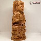 Tượng Phật chạm khắc bằng gỗ đàn hương