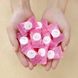 Combo 30 khăn giấy ướt hình viên kẹo nhỏ xinh