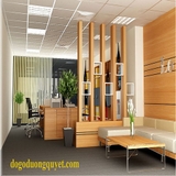 Vách ngăn phòng khách gỗ veneer sồi