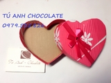 Hộp đựng socola tim hồng xinh xắn