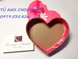 Hộp đựng socola tim hồng xinh xắn