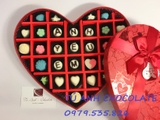 Hộp socola valentine hình tim 27 ngăn