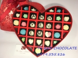Hộp socola valentine hình tim 27 ngăn