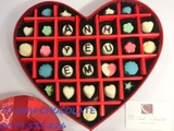 Hộp socola valentine hình tim 27 ngăn