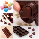 khuôn socola silicon tim lỗ