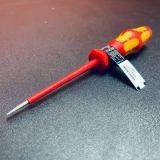 TUA VÍT DẸP 2,5MM BỌC NHỰA CÁCH ĐIỆN 1000V 05006100001 WERA