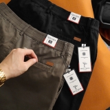 Quần short kaki lưng thun Dusty Tailor màu rêu