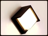 ĐÈN LED GẮN TƯỜNG VUÔNG HƯNG TÍN