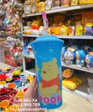 ly nước nhựa kèm ống hút hình gấu pooh ( thể tích: 480ml)