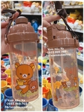 bình nước nhựa gấu Rilakkuma có ống hút kèm dây đeo ( thể tích: 480ml)